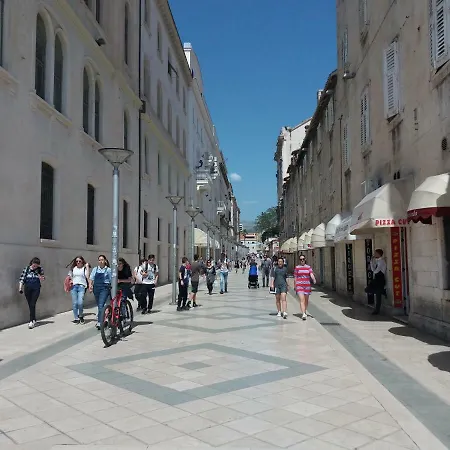 Assi Gostinjska kuća 2*